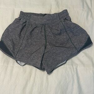 4” tall size 4 hotty hot shorts lulu
